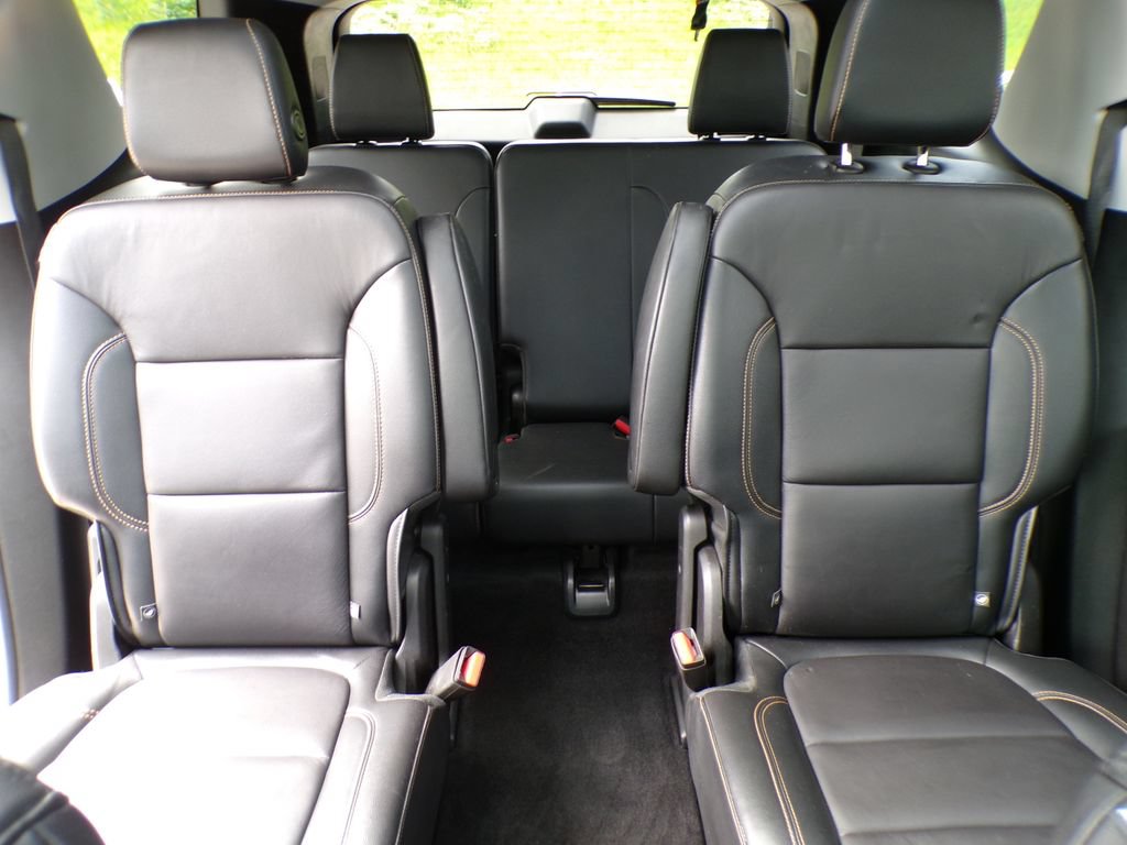 Used 2018 Chevrolet Traverse LT w/ LPO, Floor Liner Package AWD/4WD image 22