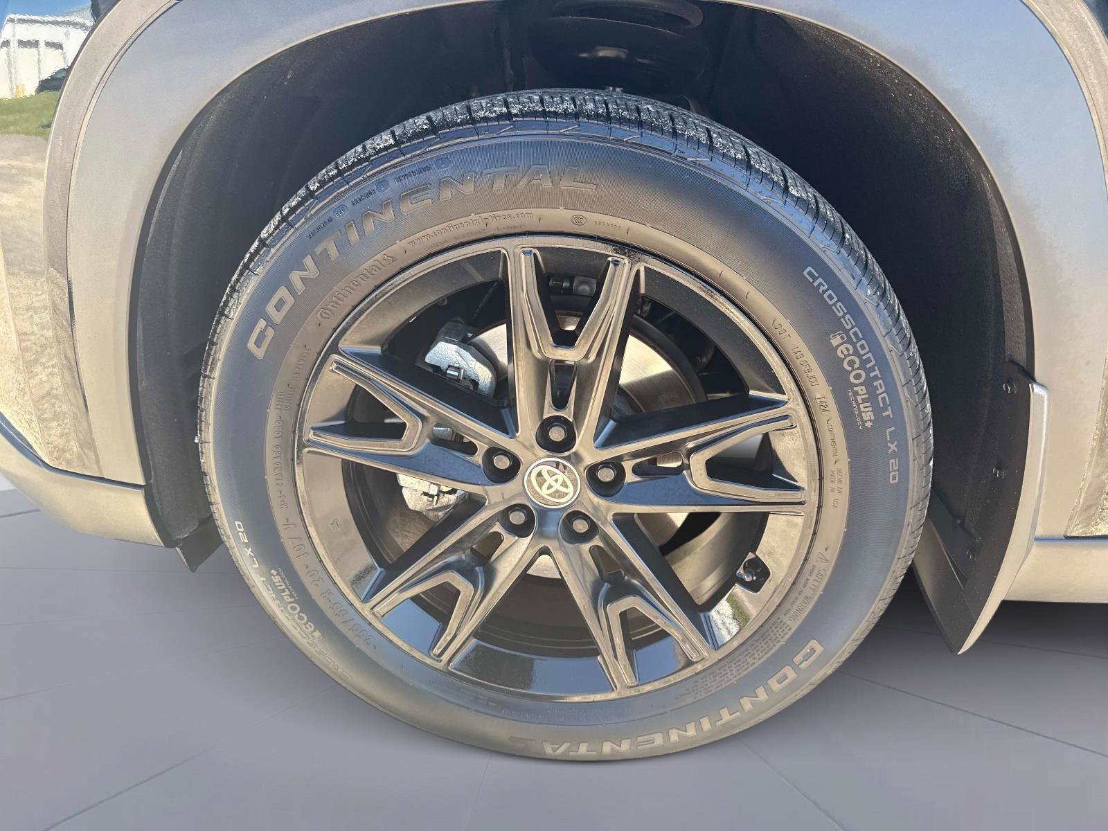 Used 2024 Toyota Grand Highlander Limited image 11