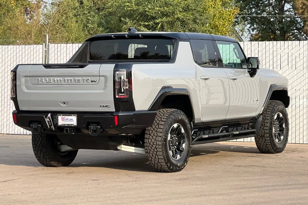 New 2025 GMC Hummer EV 2X w/ Extreme Off-Road Package image 4