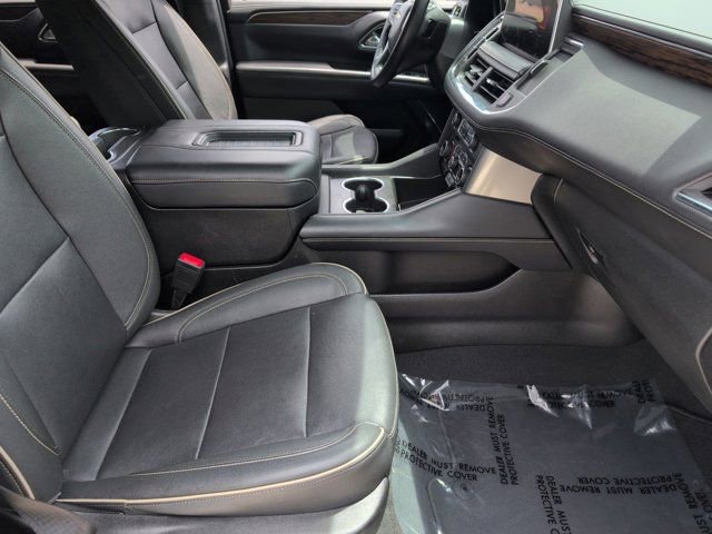 Used 2023 Chevrolet Suburban Premier AWD/4WD image 31