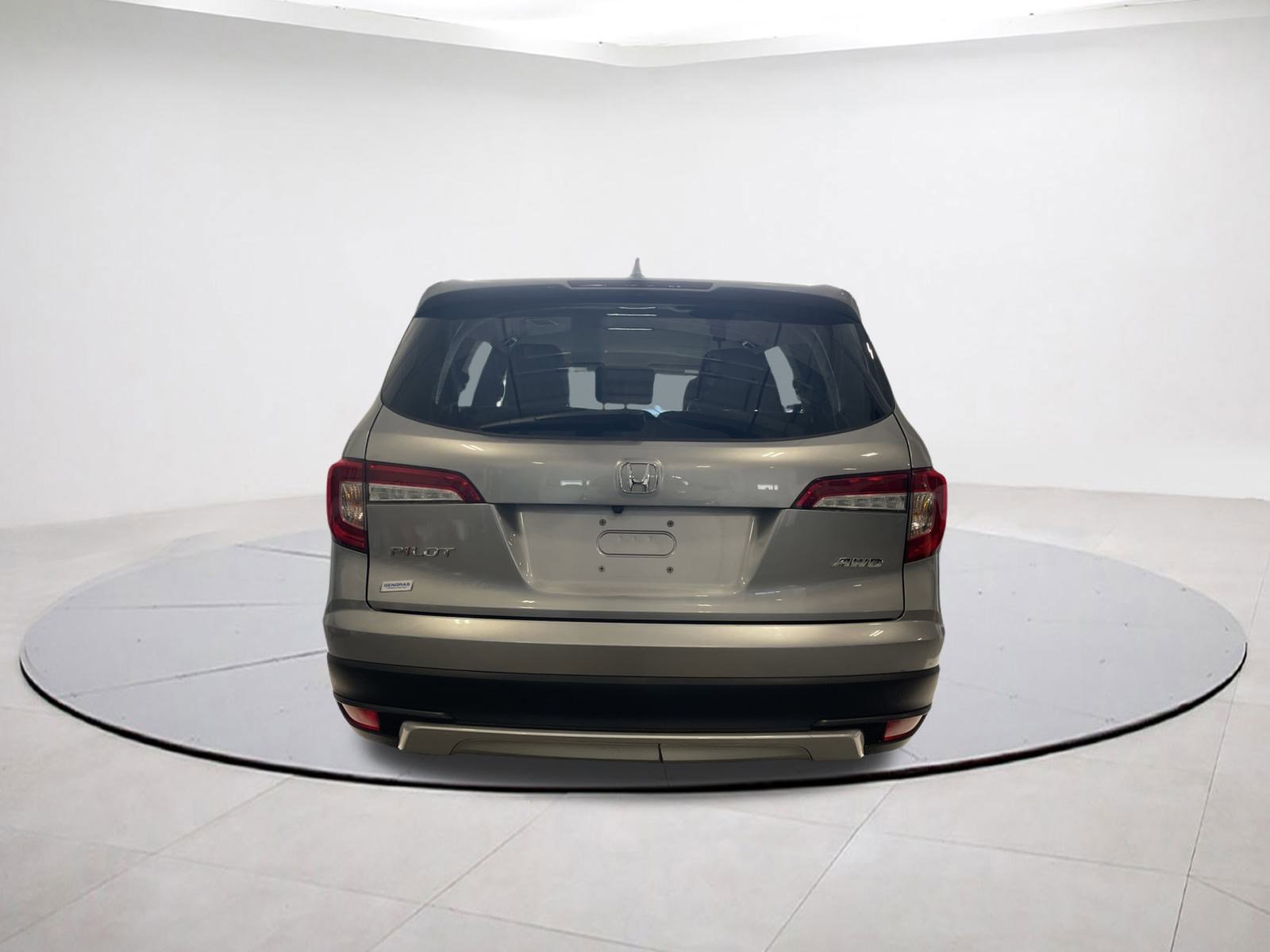 Used 2021 Honda Pilot EX image 5