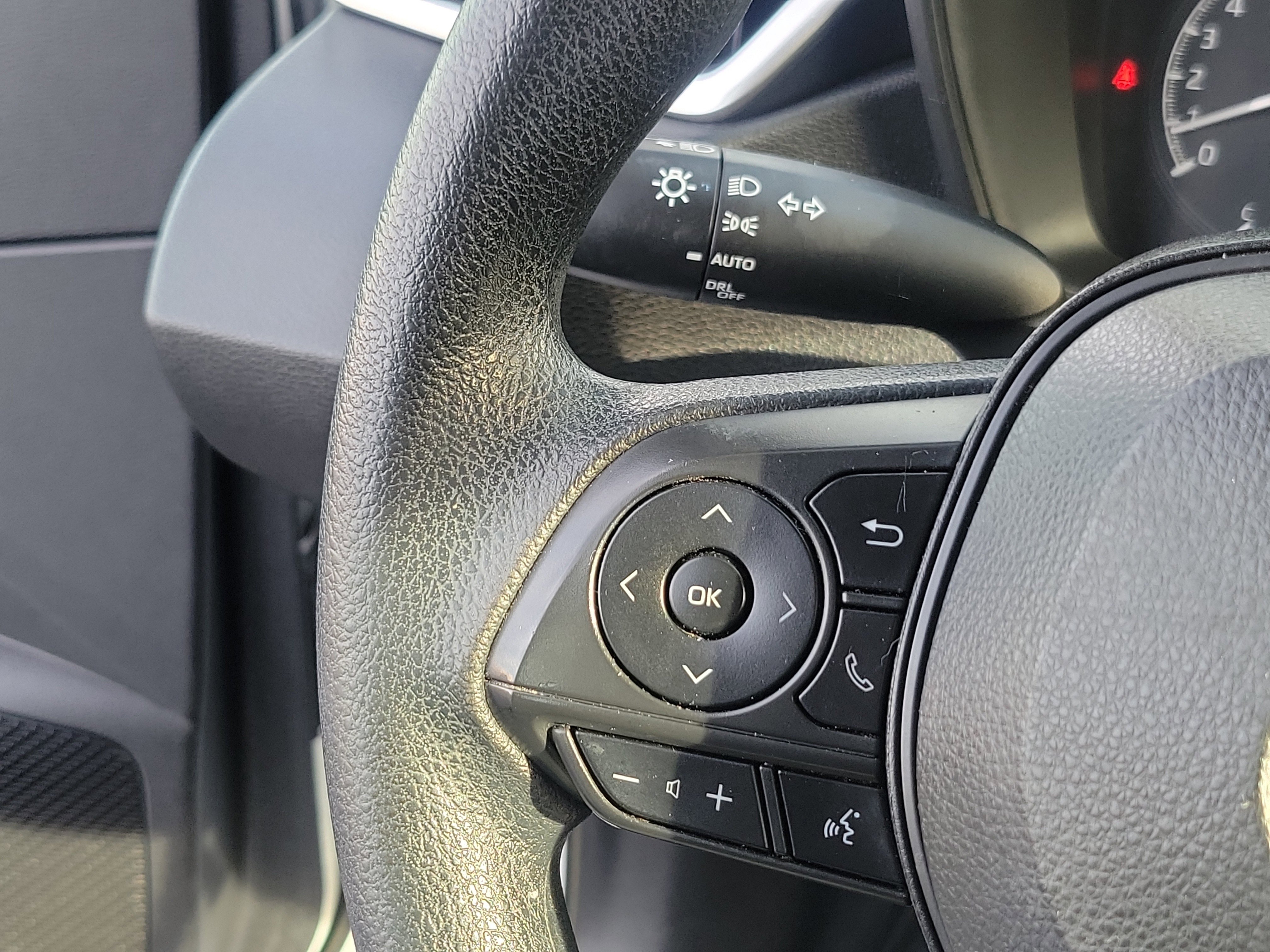 Certified 2021 Toyota Corolla LE FWD image 22