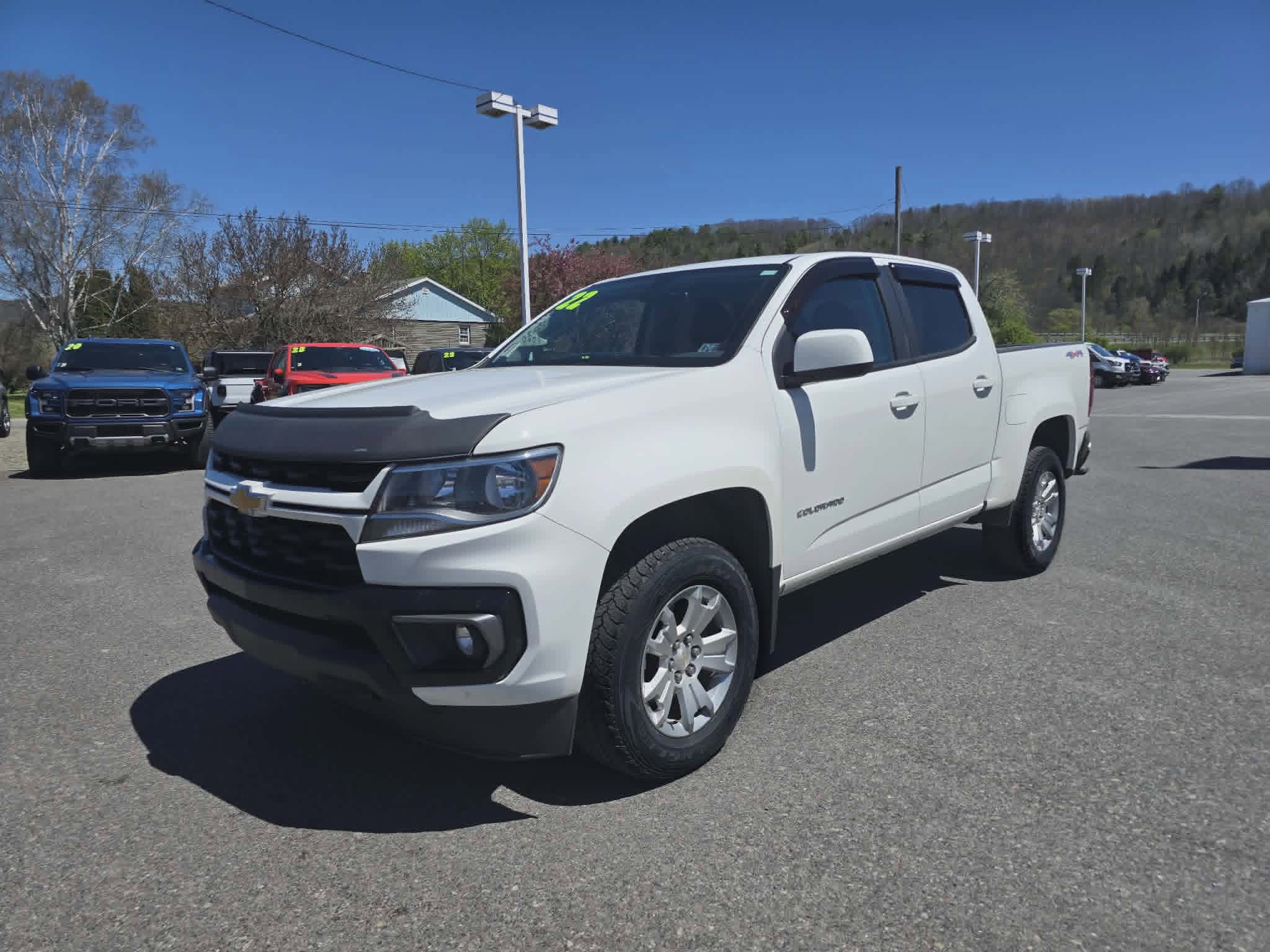 Used 2022 Chevrolet Colorado LT w/ LT Convenience Package AWD/4WD image 7