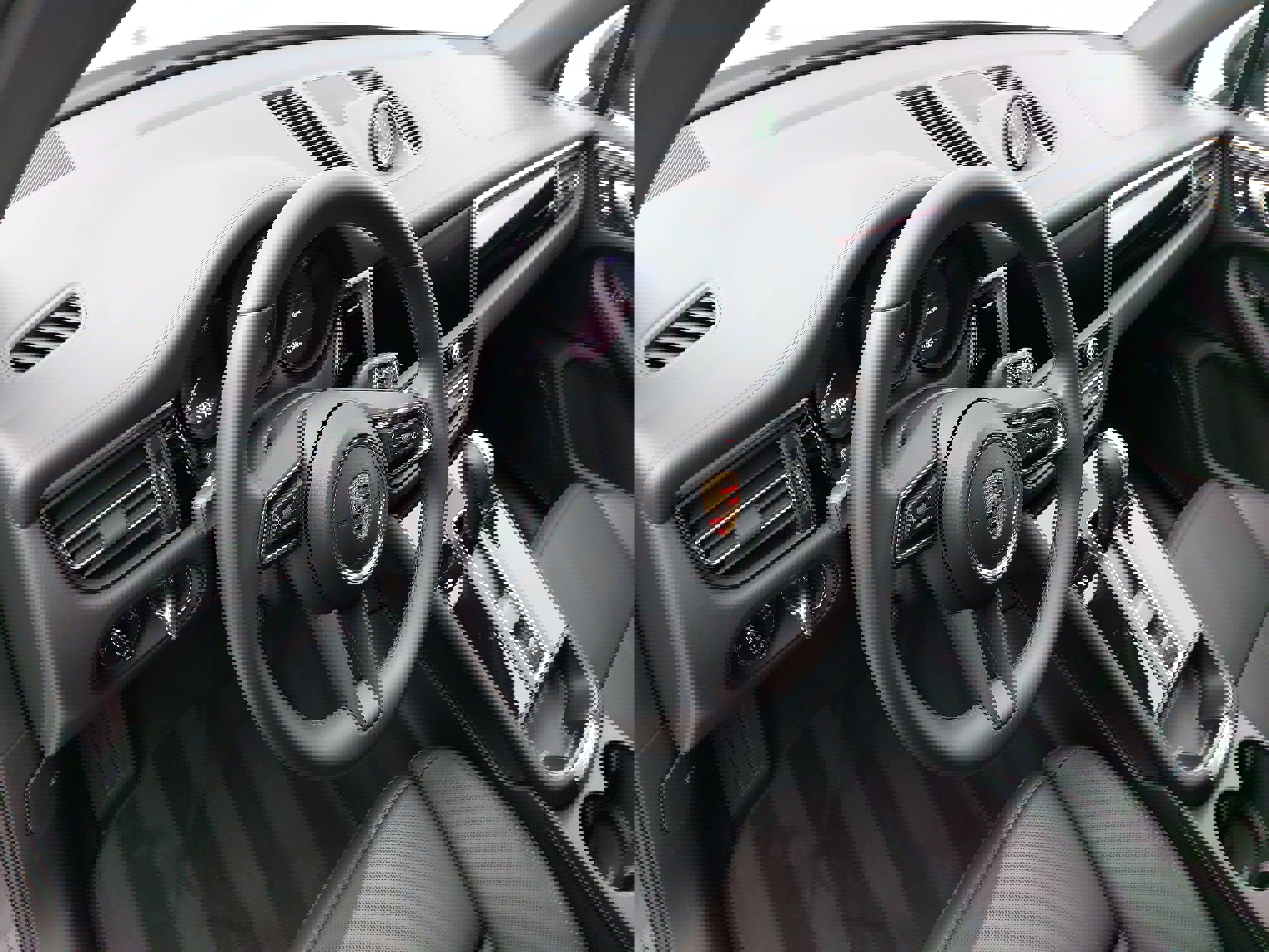 Certified 2025 Porsche Macan image 4