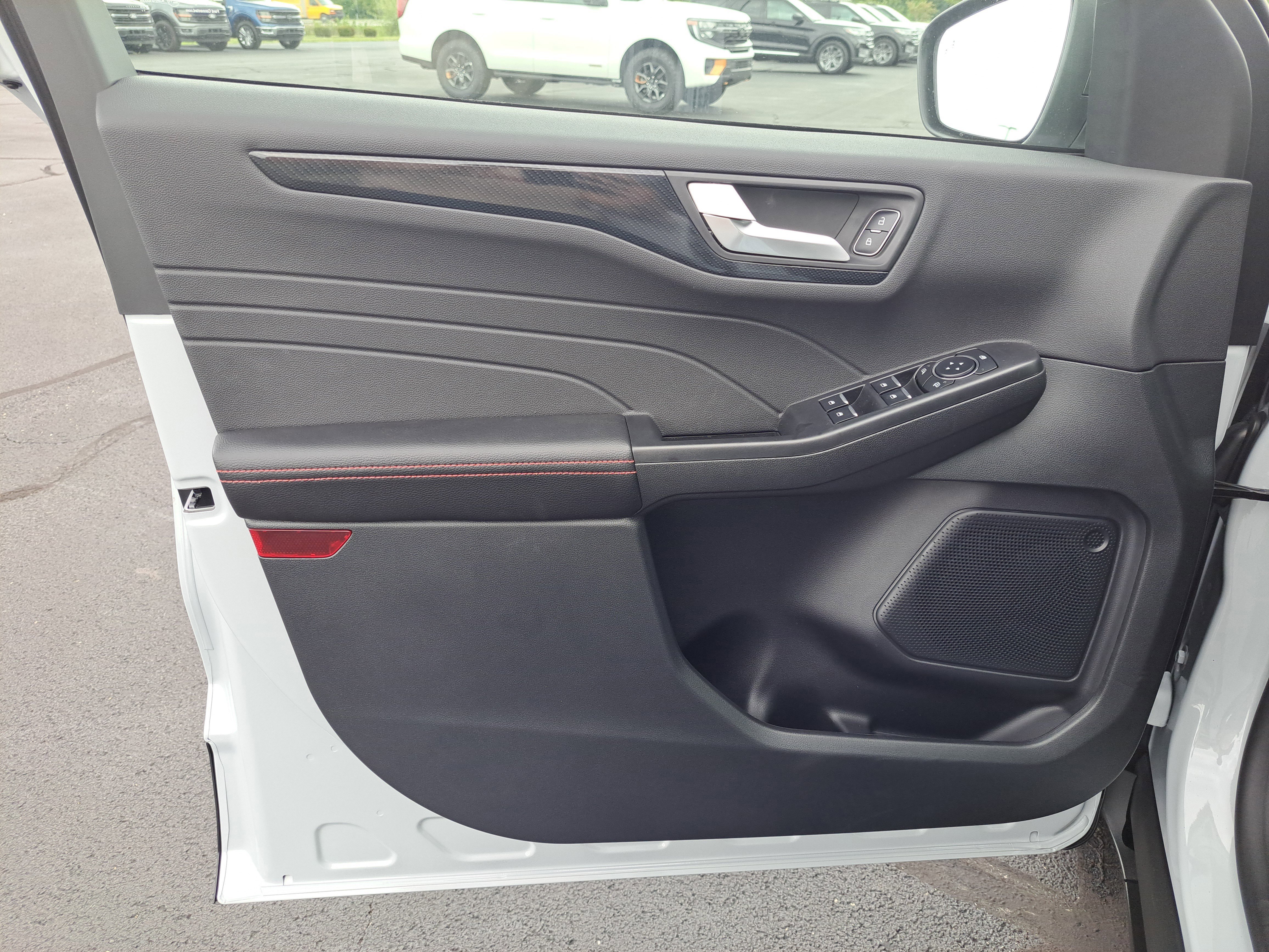 New 2025 Ford Escape ST-Line image 16