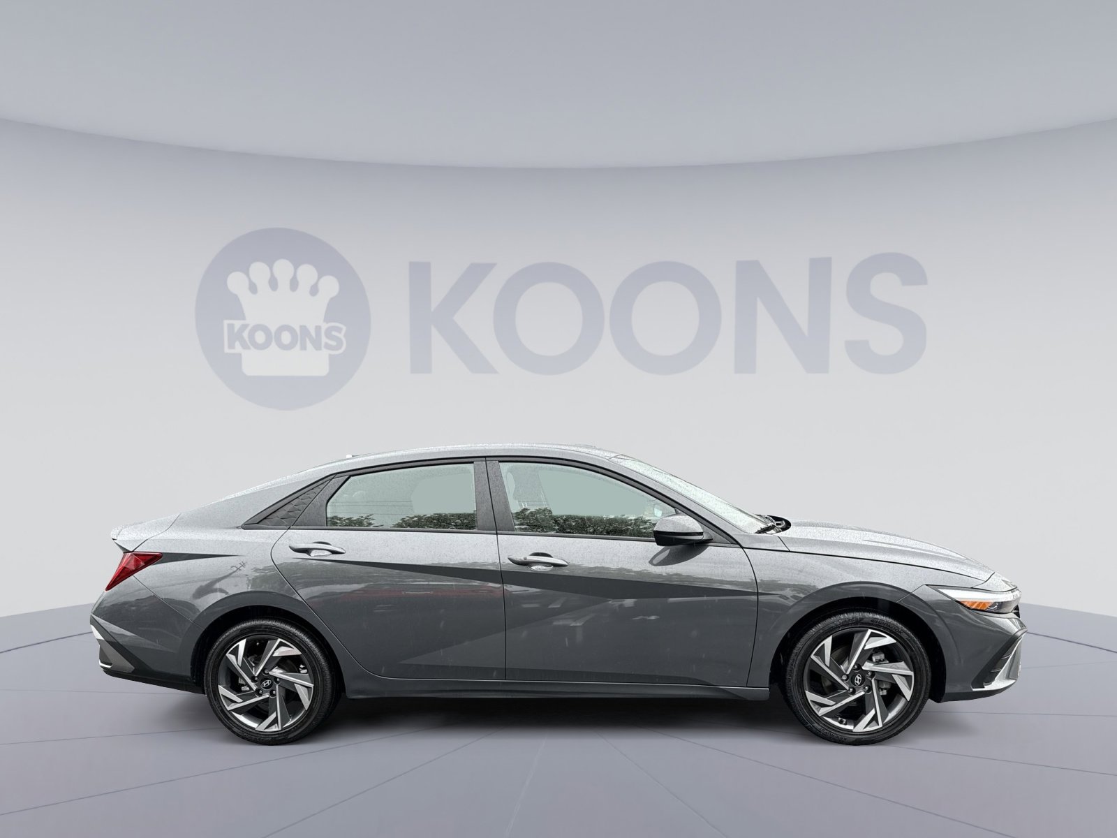 Used 2025 Hyundai Elantra SEL w/ Cargo Package image 8