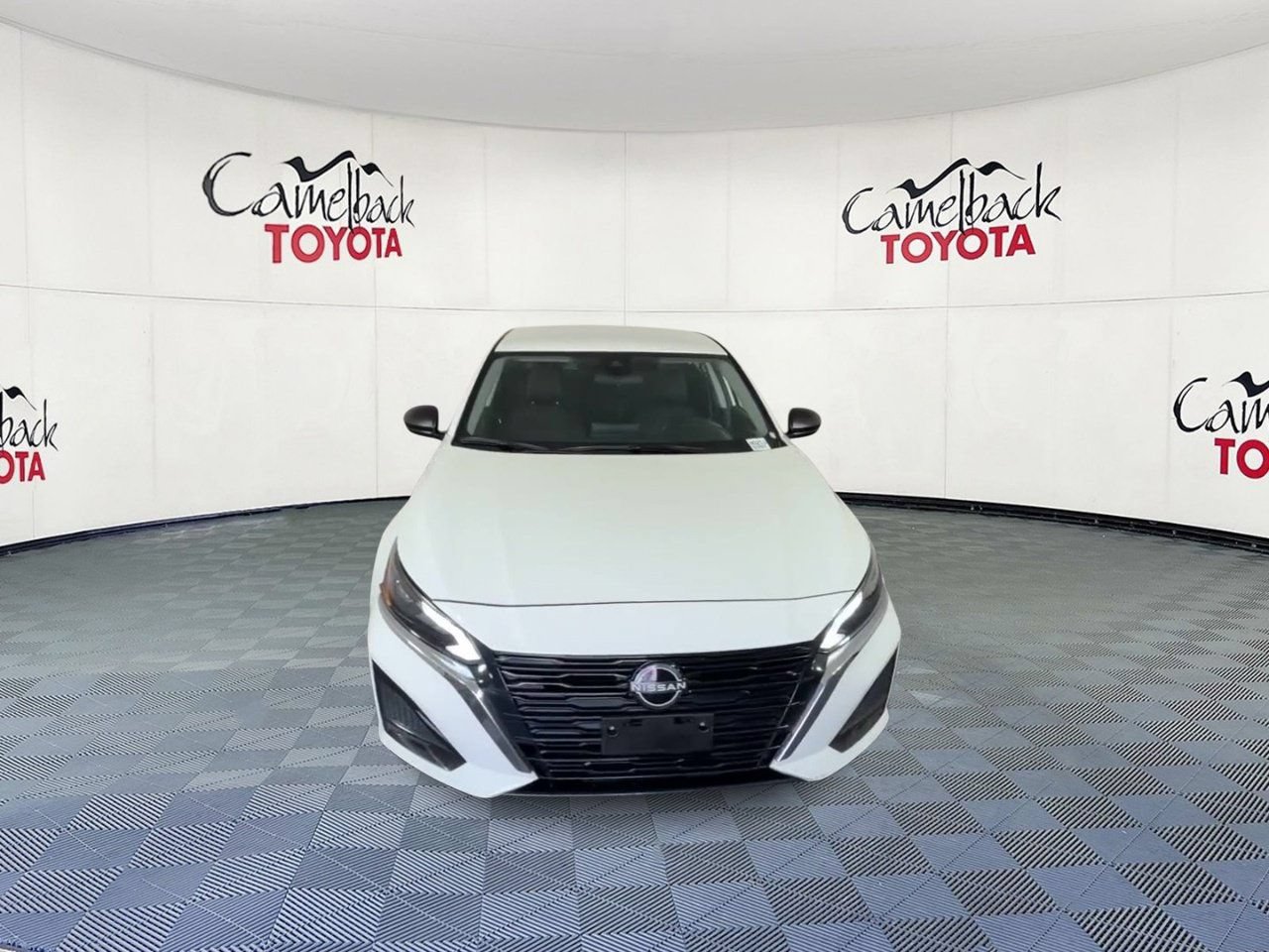Used 2025 Nissan Altima 2.5 SV FWD image 6