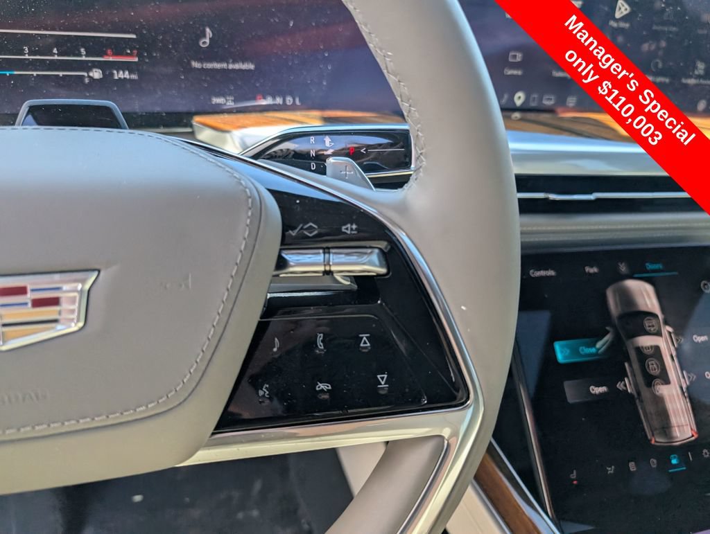 Used 2025 Cadillac Escalade Sport Platinum w/ LPO, Floor Liner Package AWD/4WD image 17