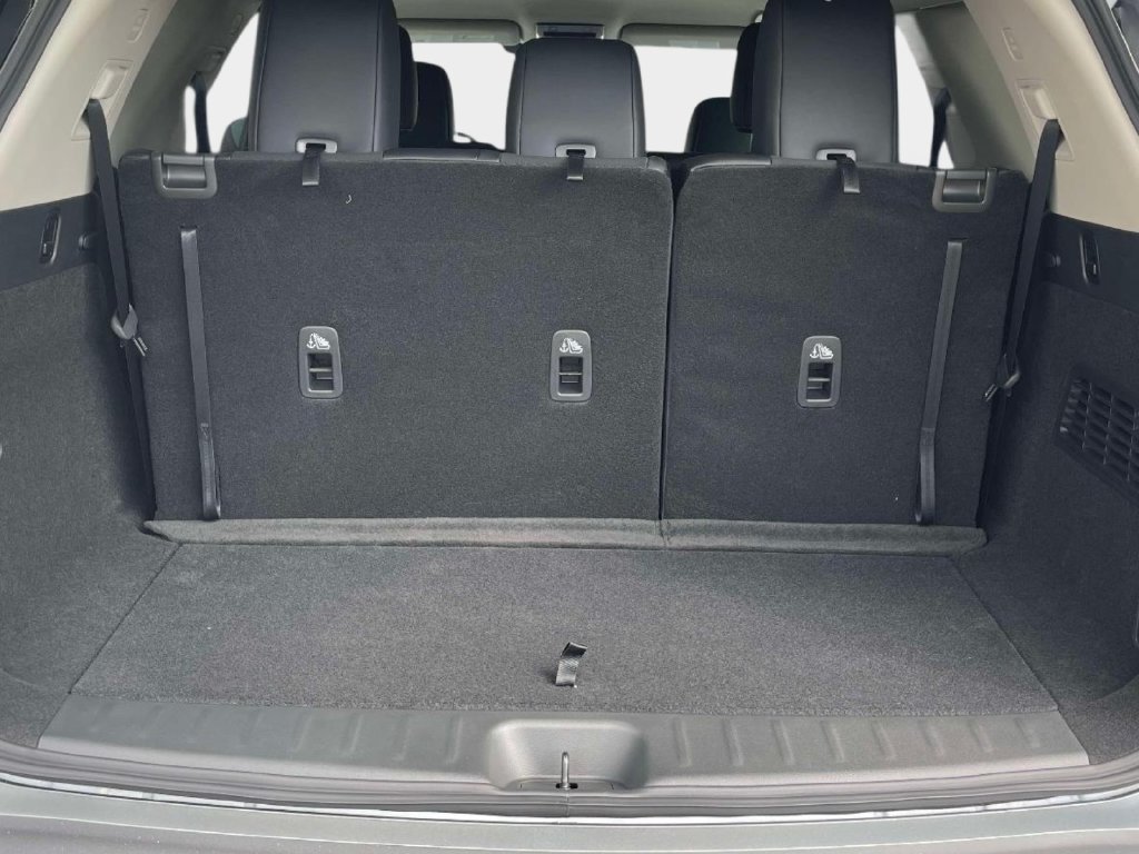 New 2026 Nissan Pathfinder SL FWD image 10