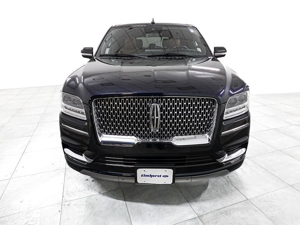 Used 2021 Lincoln Navigator Reserve w/ Luxury Package AWD/4WD image 2