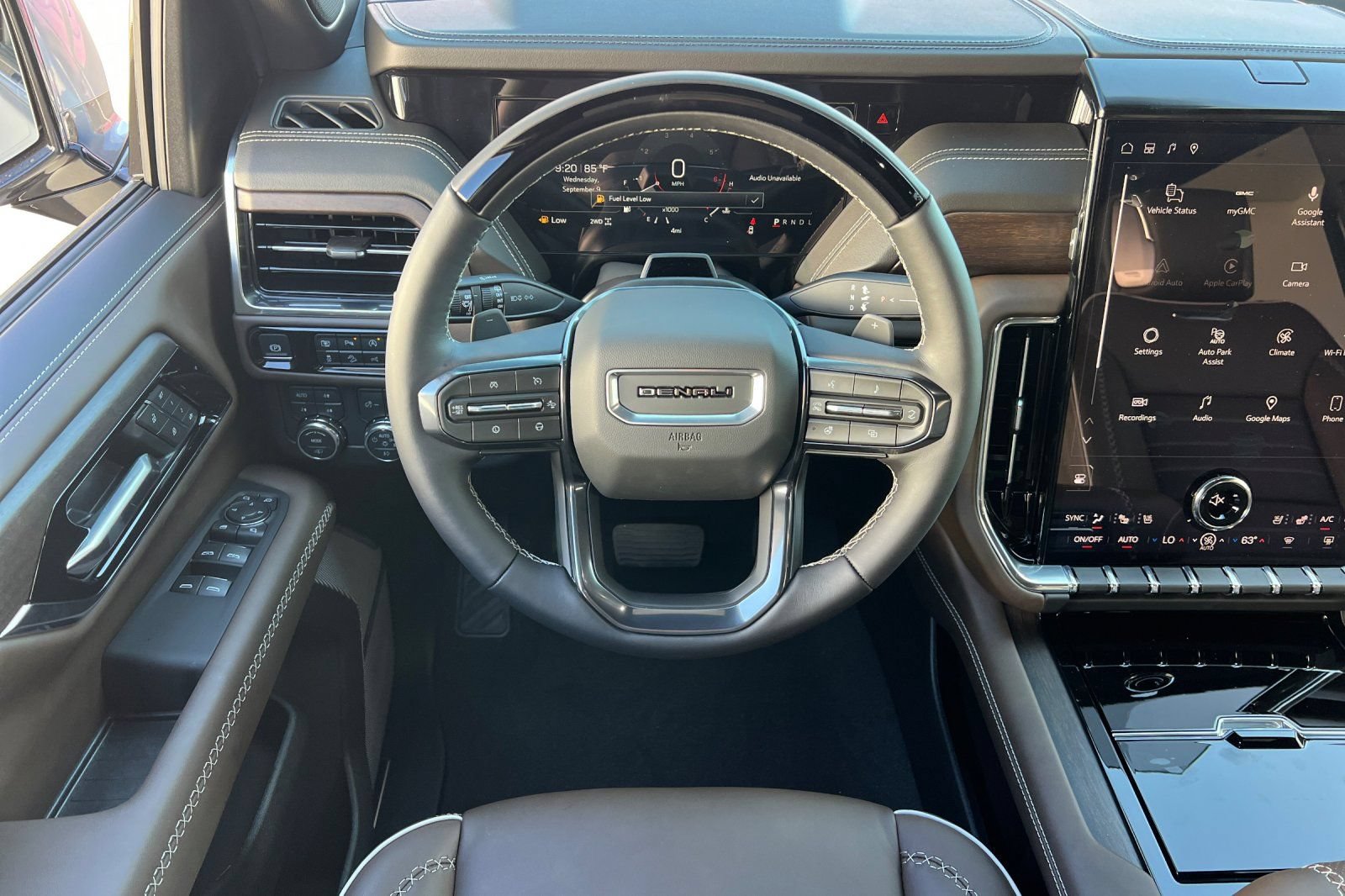 New 2026 GMC Yukon Denali Ultimate AWD/4WD image 14