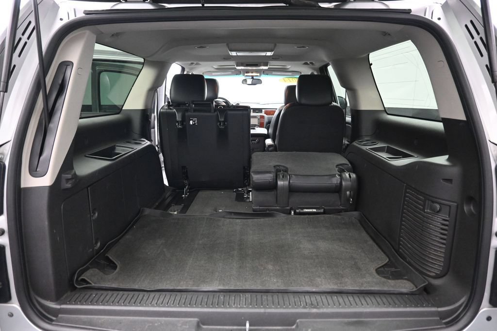 Used 2014 Chevrolet Suburban LTZ AWD/4WD image 33