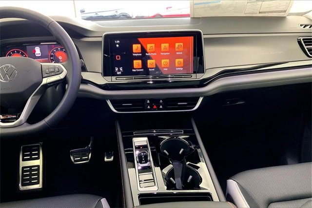 New 2026 Volkswagen Atlas Peak Edition image 8