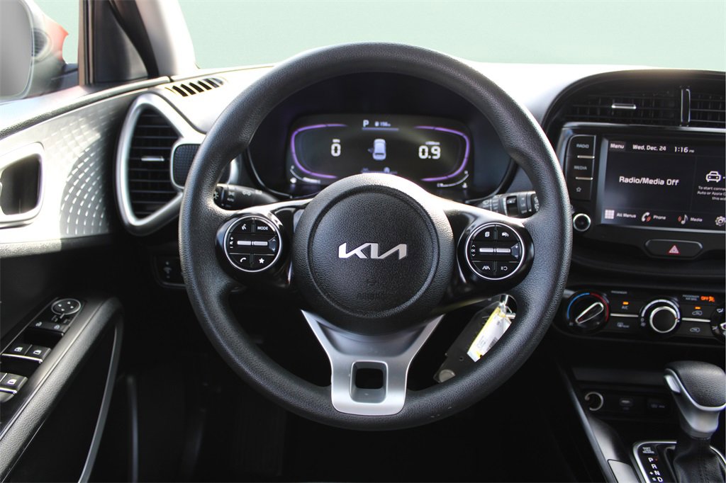 Used 2023 Kia Soul LX image 22