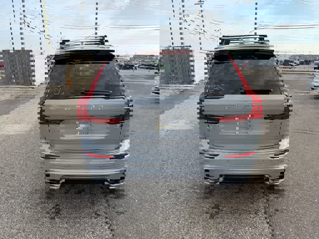 Used 2024 Volvo XC60 B5 Plus w/ Protection Package Premier image 6