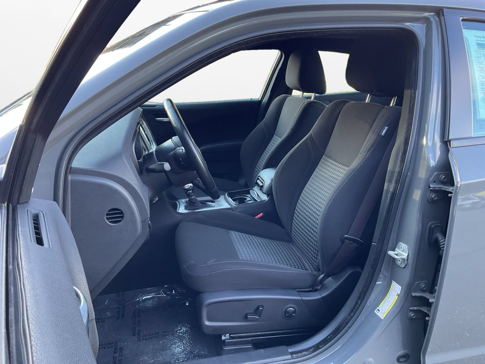 Used 2023 Dodge Charger SXT w/ Blacktop Package AWD/4WD image 9