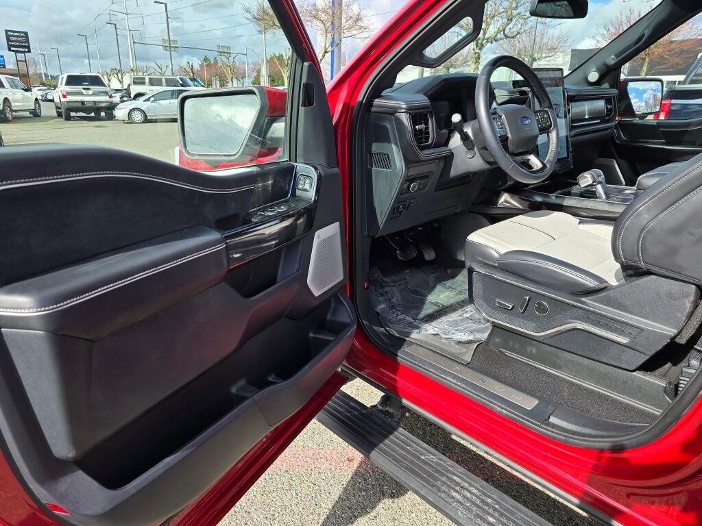 Used 2025 Ford F150 Lightning Platinum AWD/4WD image 14