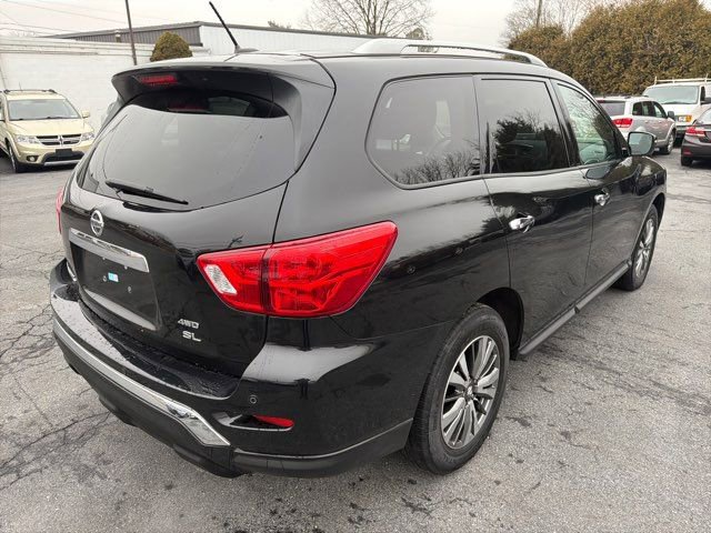 Used 2018 Nissan Pathfinder SL image 11