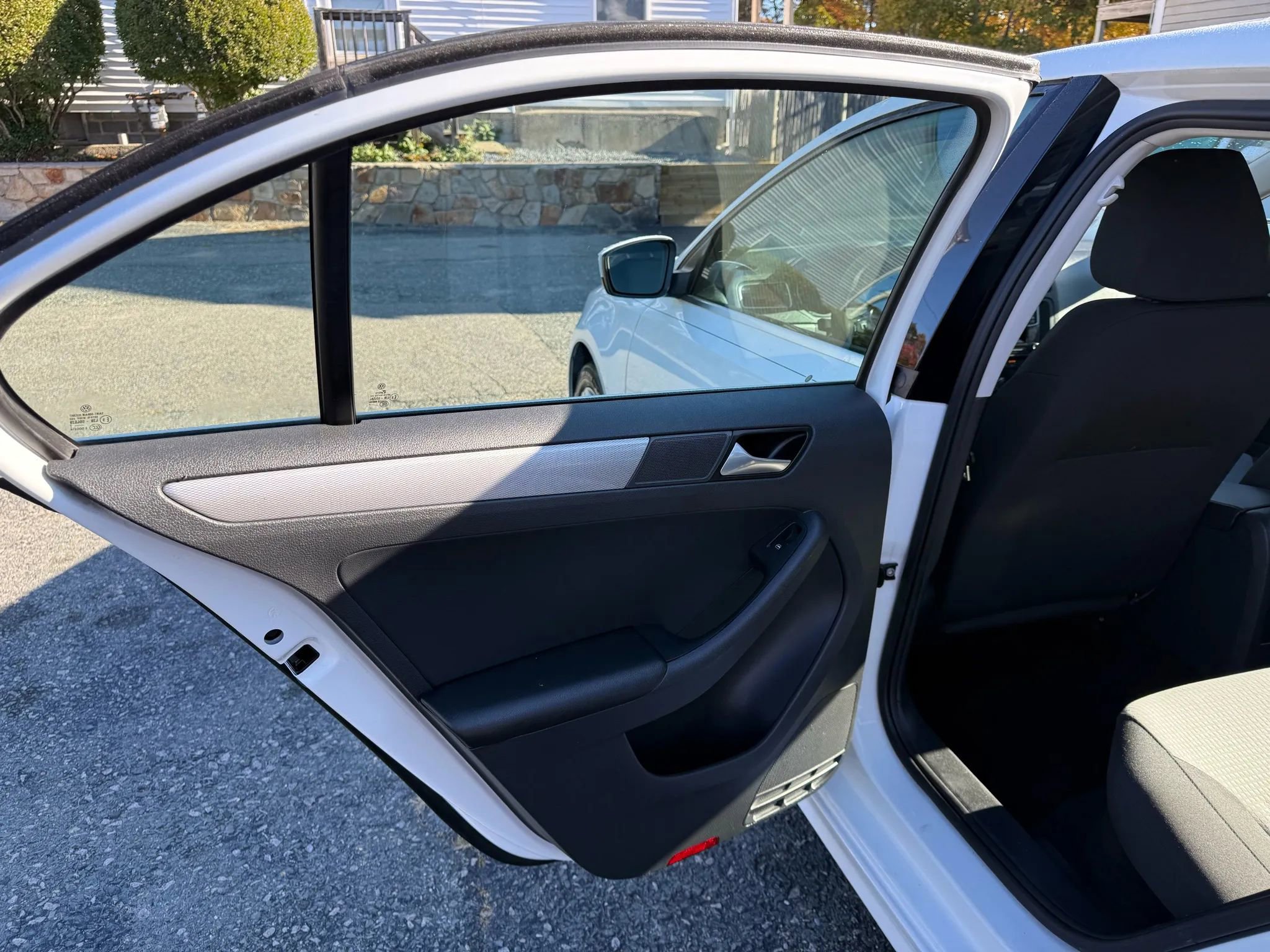 Used 2017 Volkswagen Jetta S w/ Jetta S Cold Weather Package image 16