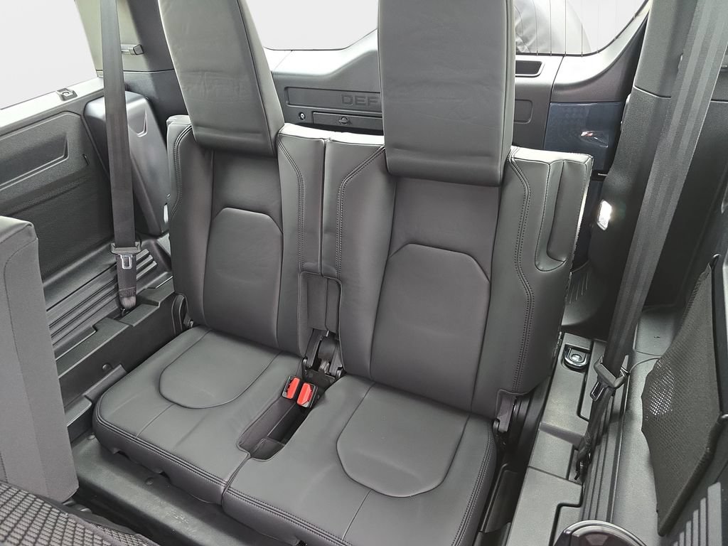 New 2026 Land Rover Defender 110 X-Dynamic SE AWD/4WD image 13