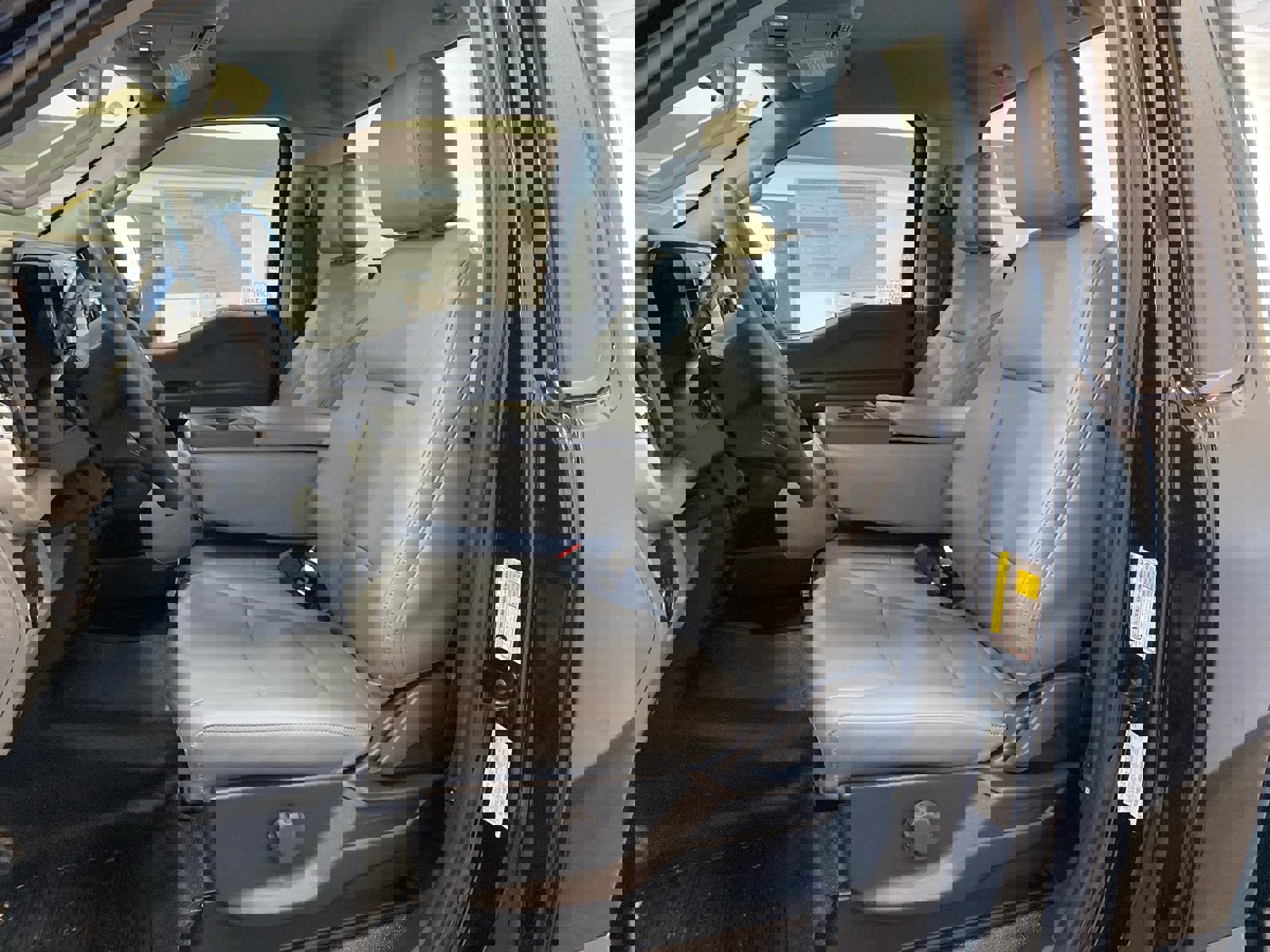 New 2026 Ford F250 XL w/ XL Chrome Package image 10