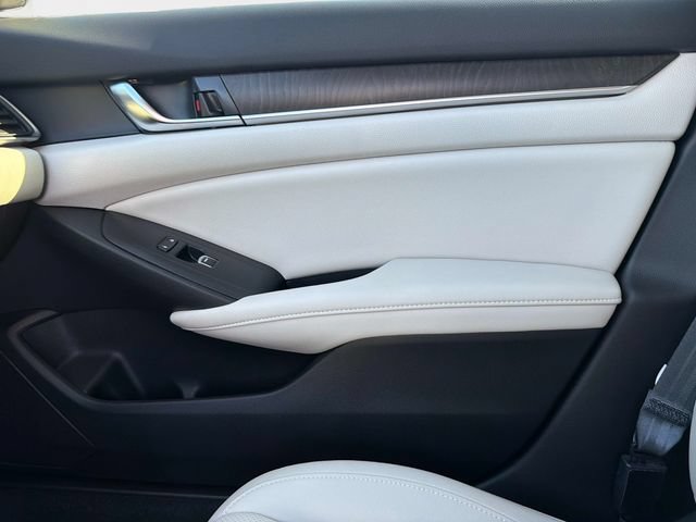 Used 2022 Honda Accord Touring image 22