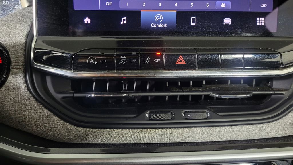 Used 2022 Jeep Compass Latitude image 25