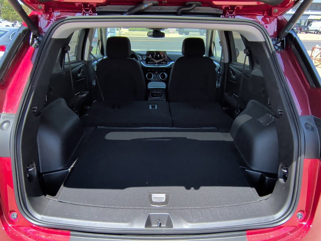 New 2026 Chevrolet Blazer LT w/ Convenience Package FWD image 38