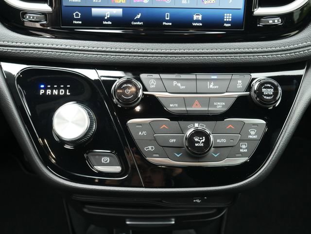 New 2027 Chrysler Pacifica Select FWD image 22