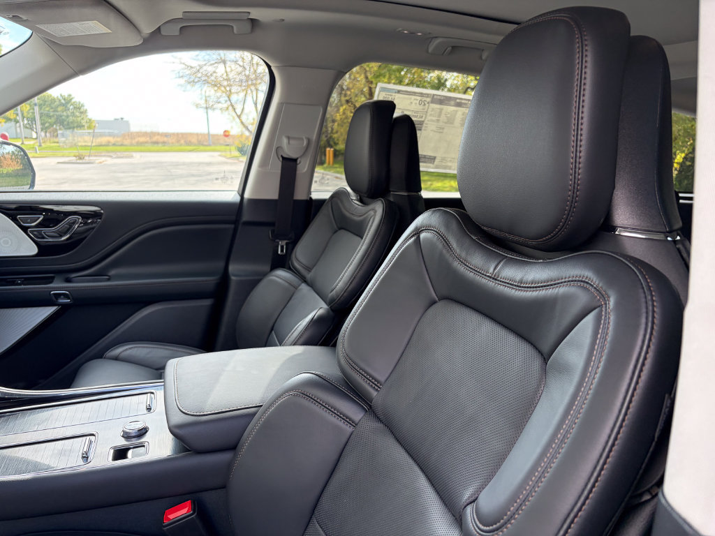 New 2026 Lincoln Aviator Reserve AWD/4WD image 11