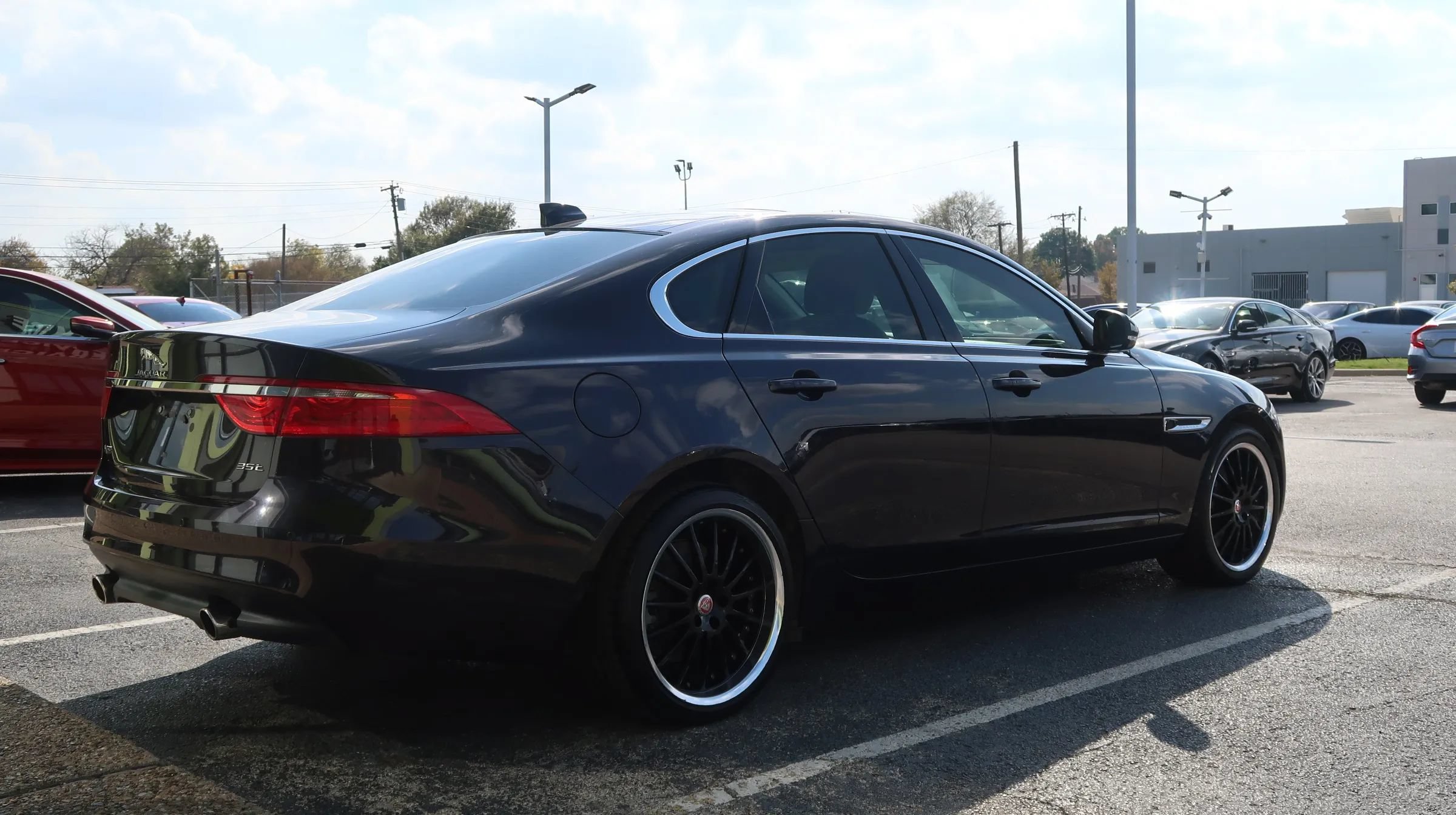 Used 2017 Jaguar XF Prestige RWD image 14