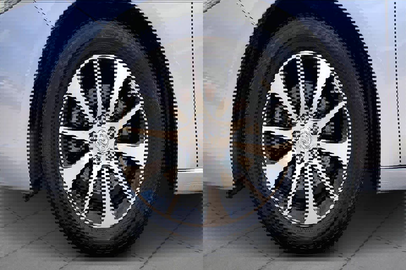 Used 2016 Acura TLX image 10