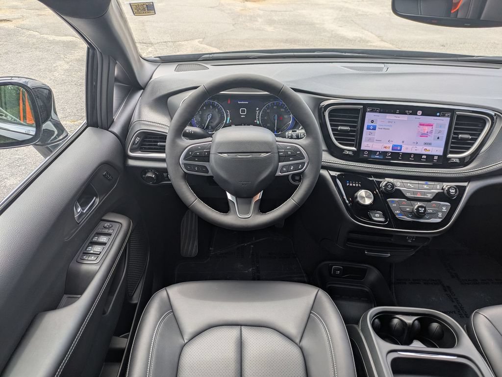 New 2027 Chrysler Pacifica Select FWD image 16