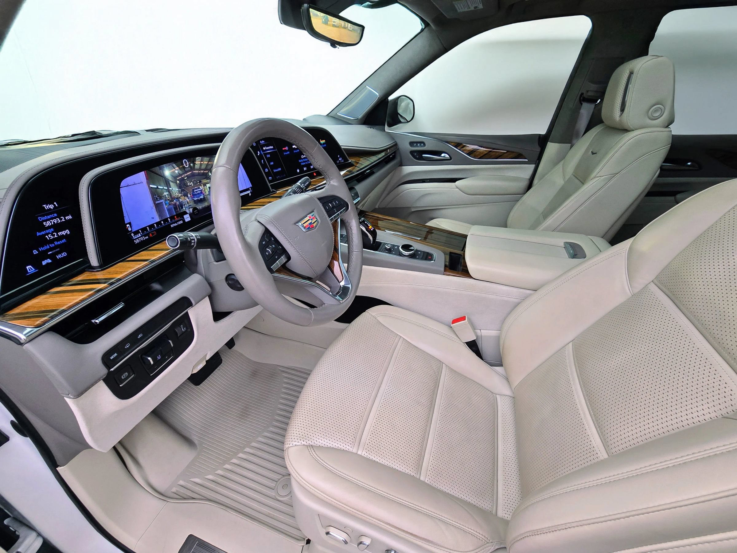 Used 2022 Cadillac Escalade Sport Platinum RWD image 7