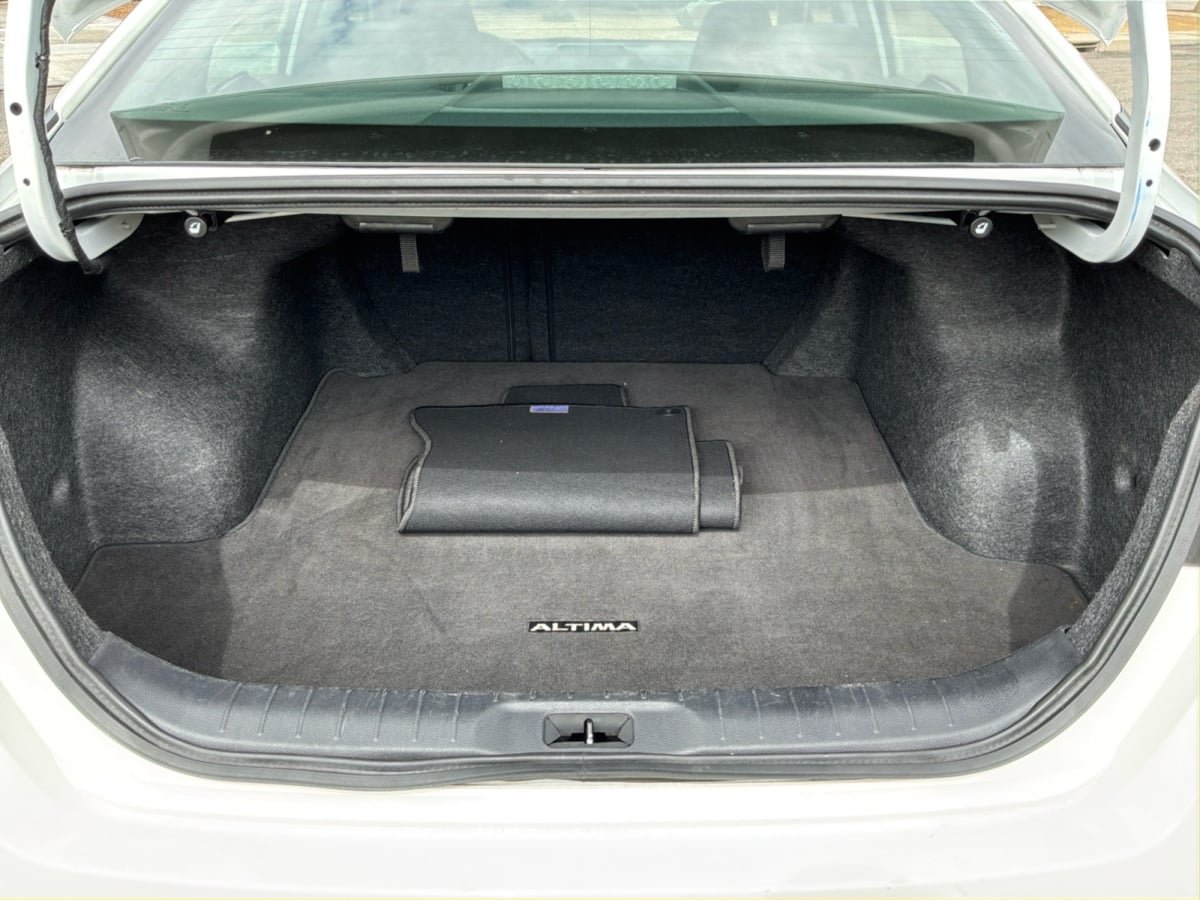 Used 2025 Nissan Altima 2.5 SV FWD image 22
