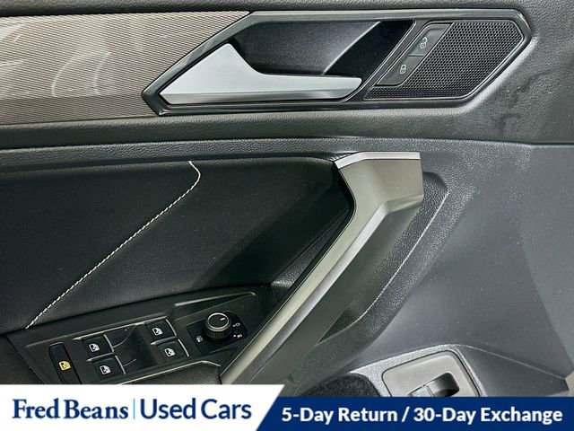Used 2022 Volkswagen Tiguan SE image 17