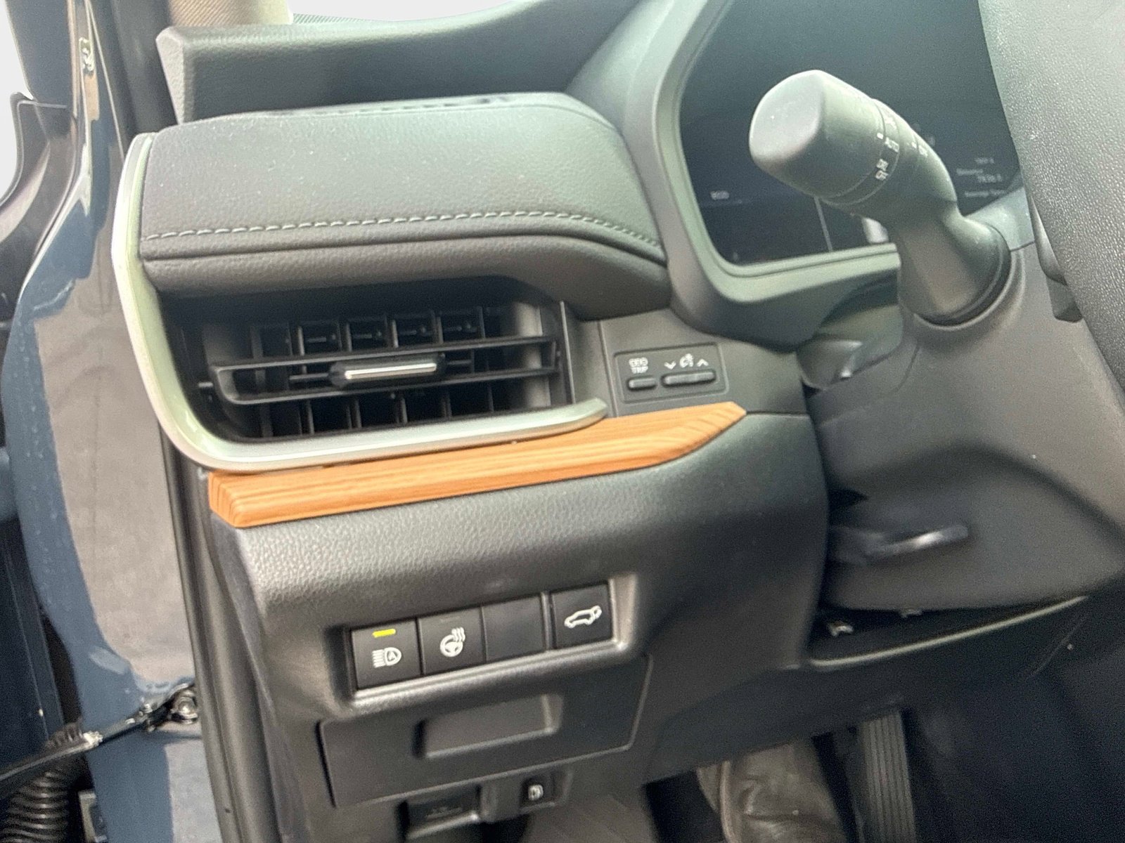 Used 2024 Toyota Grand Highlander AWD image 34