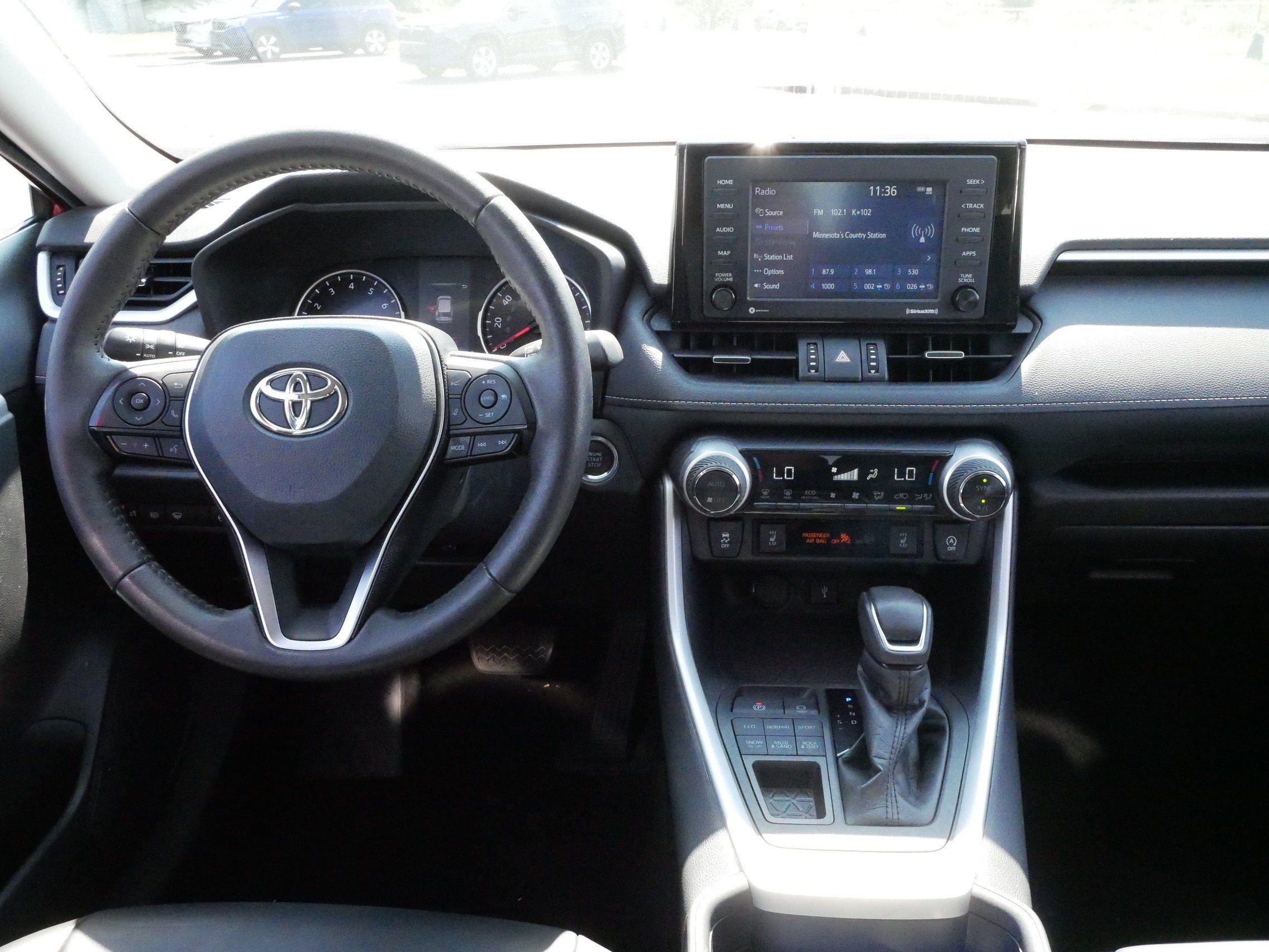 Certified 2021 Toyota RAV4 XLE Premium AWD/4WD image 10