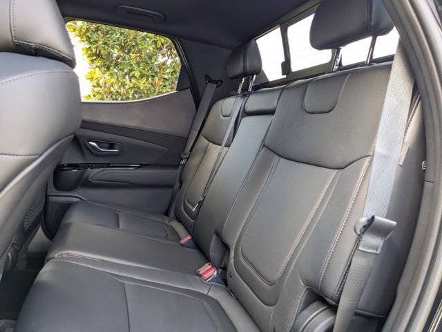 Used 2024 Hyundai Santa Cruz Limited image 17