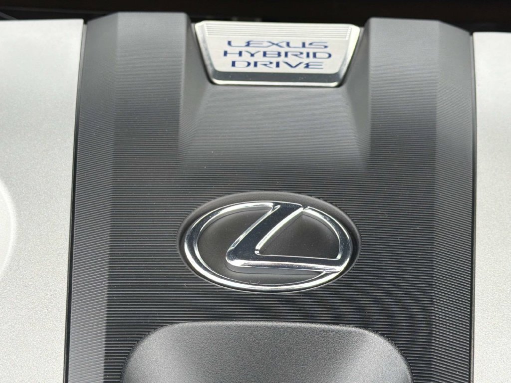 Used 2021 Lexus ES 300h w/ Accessory Package FWD image 24