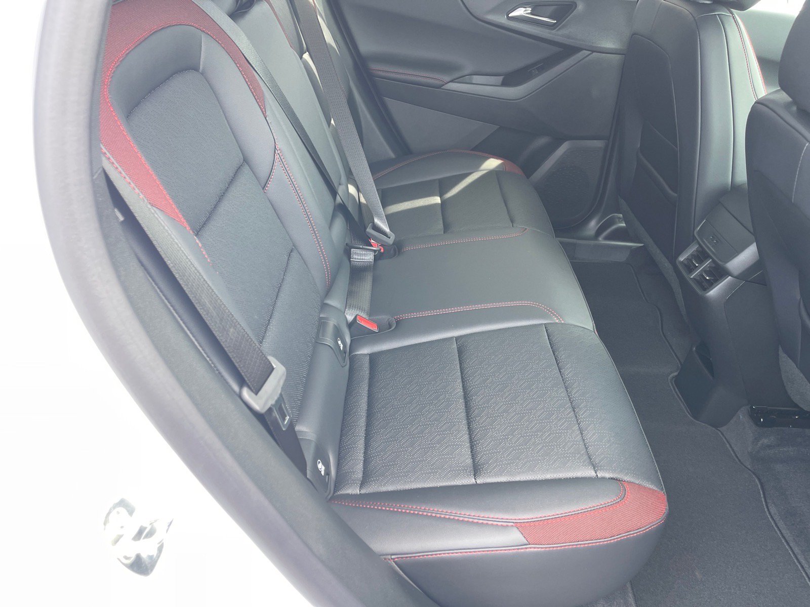 New 2027 Chevrolet Equinox RS AWD/4WD image 16
