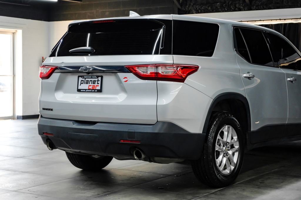 Used 2020 Chevrolet Traverse LS w/ LPO, Blackout Package image 11