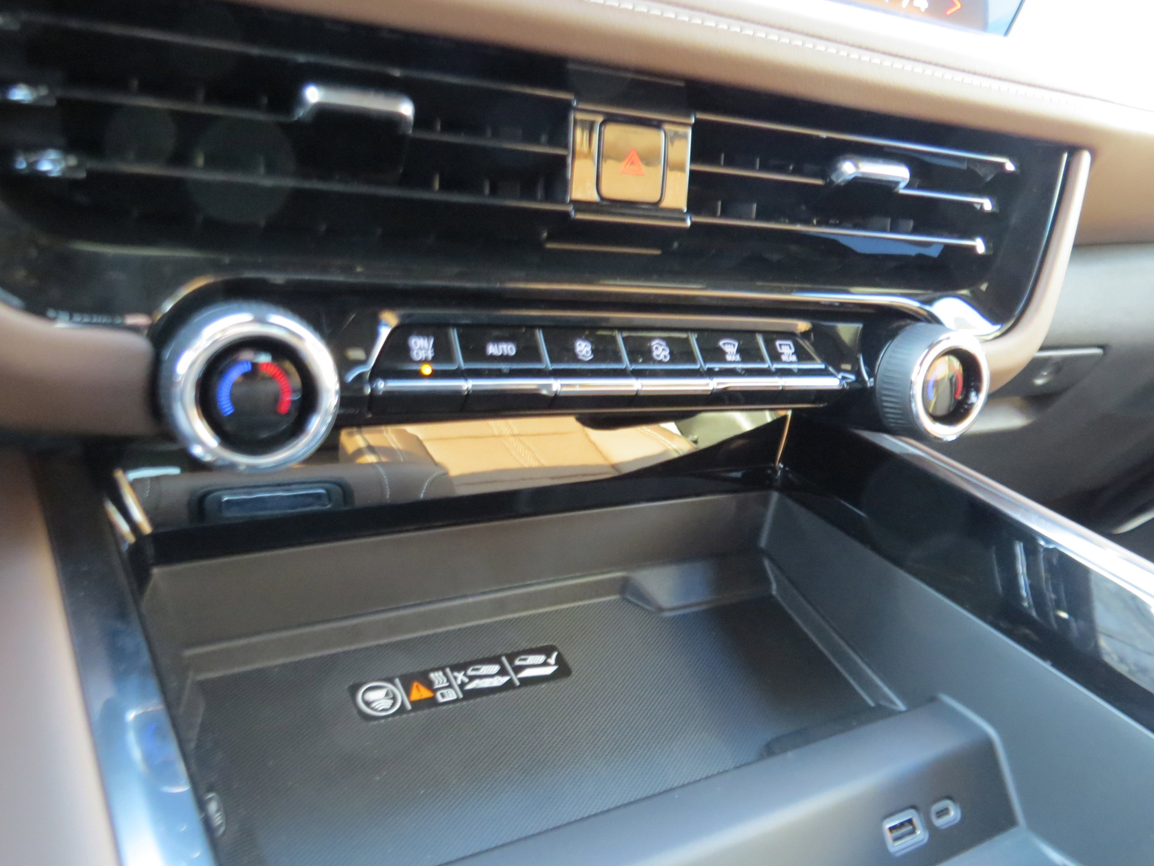 New 2026 Chevrolet Suburban High Country AWD/4WD image 25