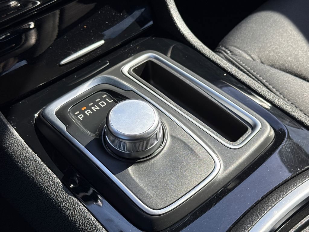 Used 2023 Chrysler 300 Touring w/ Sport Appearance Package image 25