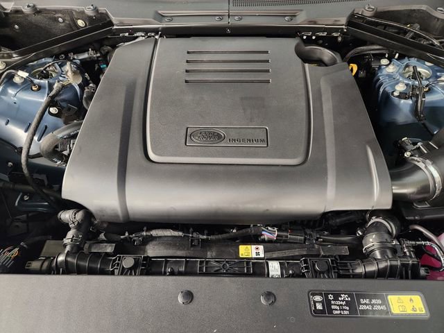 New 2026 Land Rover Defender 110 S image 31
