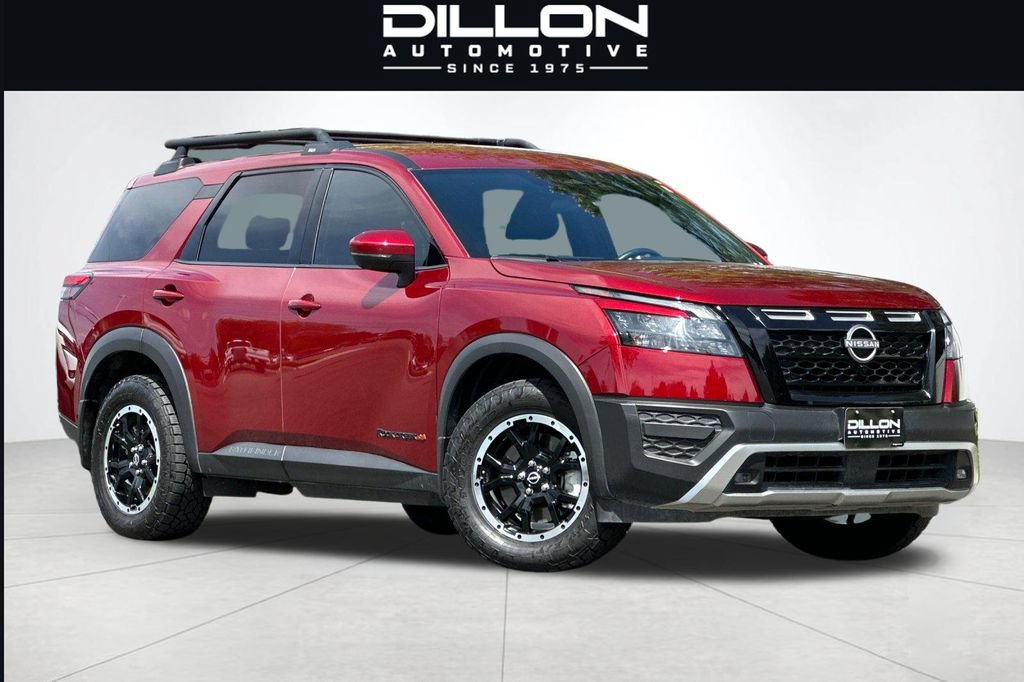 Used 2025 Nissan Pathfinder Rock Creek AWD/4WD image 2