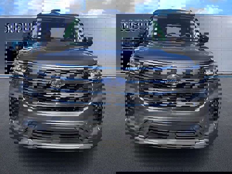 Used 2025 Ford Explorer Active w/ Active Comfort Package image 2