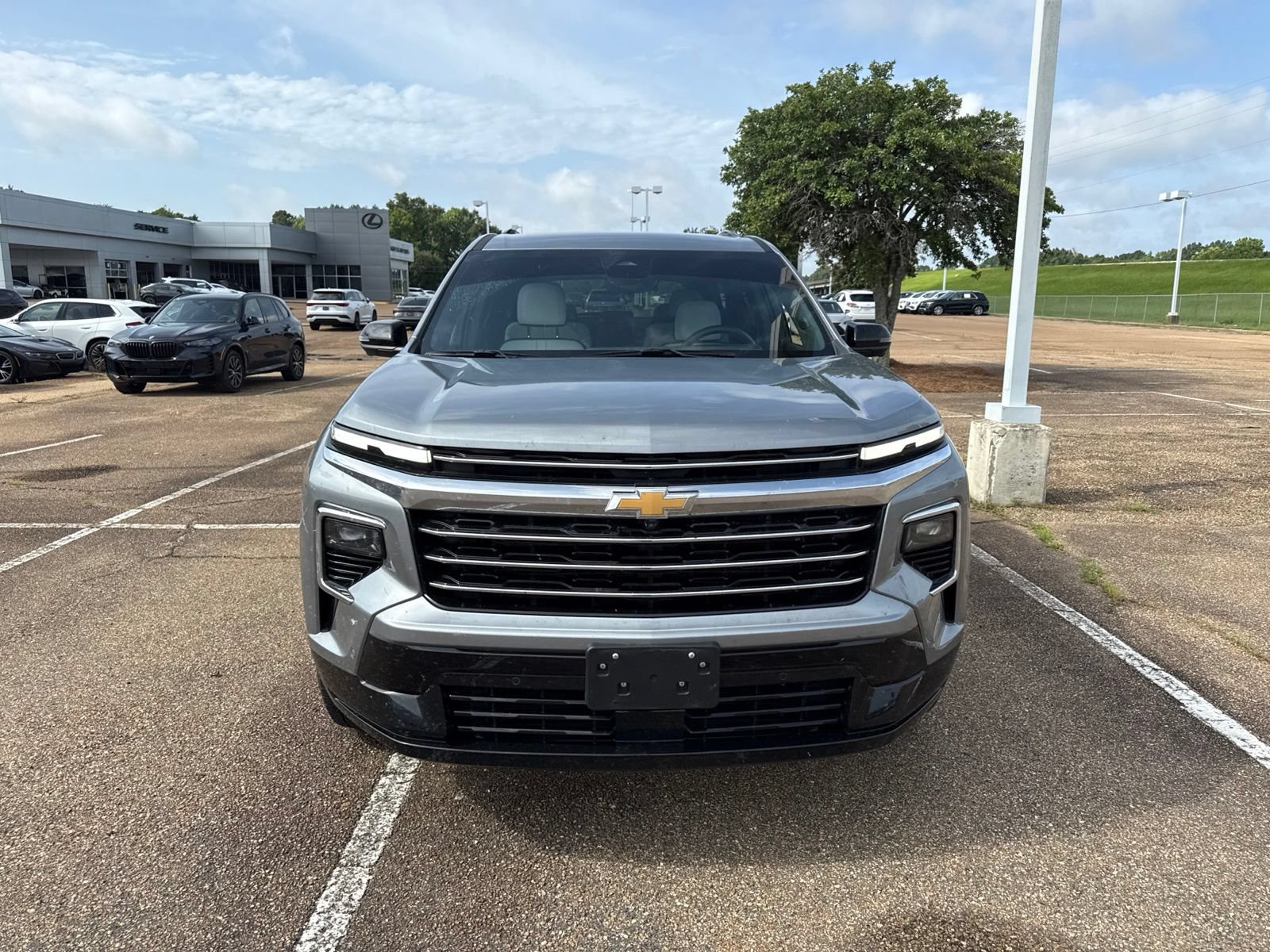 Used 2025 Chevrolet Traverse High Country w/ LPO, Floor Liner Package FWD image 2