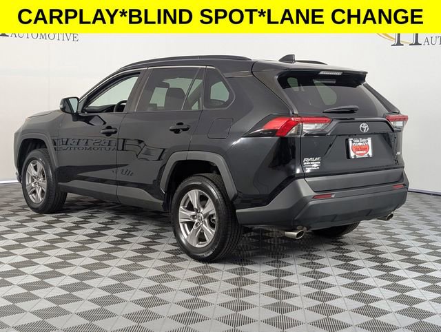 Used 2022 Toyota RAV4 XLE FWD image 5