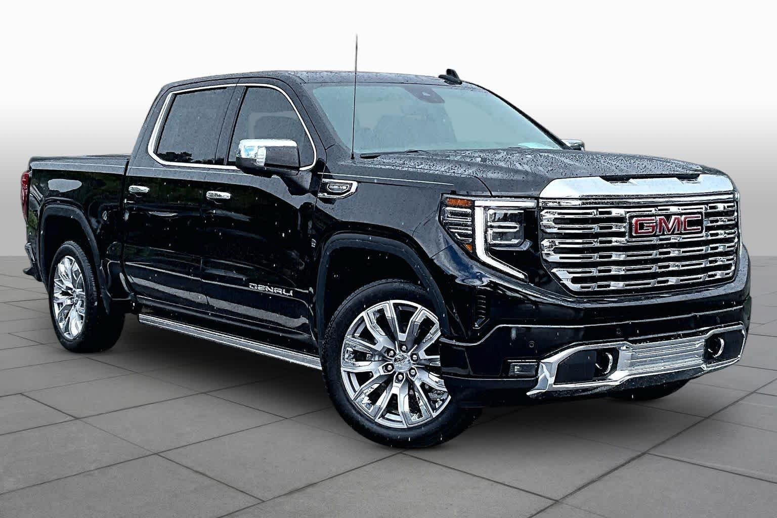 Used 2025 GMC Sierra 1500 Denali w/ Denali Reserve Package AWD/4WD image 3